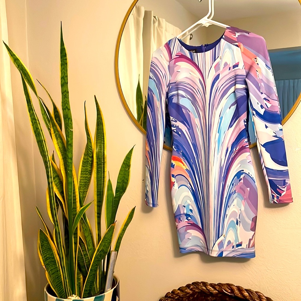 Bebe long sleeve dress